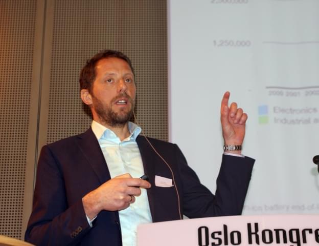 Christian Rosenkilde i Hydro mener det er mulig å etablere en lønnsom gjenvinning av elbil-batterier i Norge.