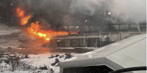 Tilsyn etter denne brannen i desember viste flere alvorlige brudd på regelverket hos Franzefoss på Eide i Øygarden. Foto: Franzefoss.